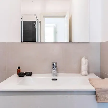 Zefiro Flexyrent Apt. A.c., Parking Close To Διαμέρισμα *